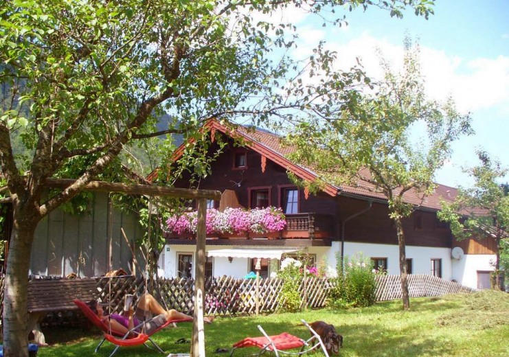 Haus Hamberger mit Obstgarten
