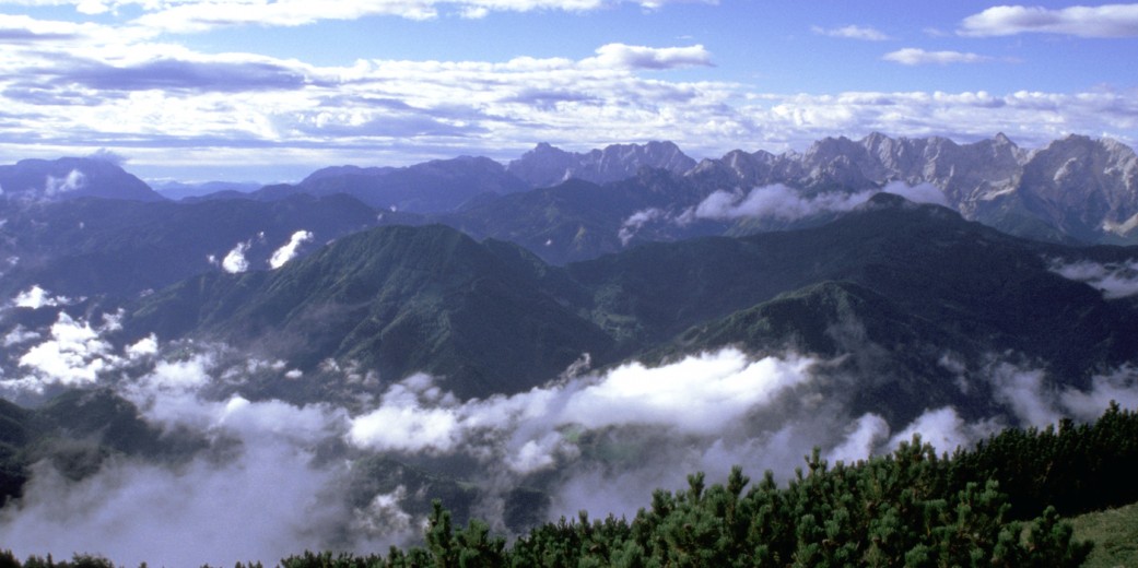 Blick vom Hochobir (2.139 m)