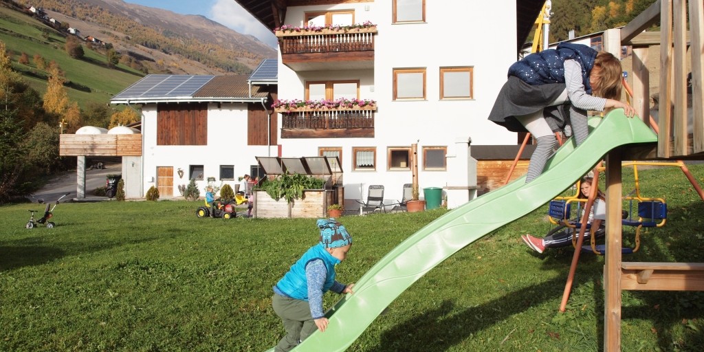 Hofeigener Kinderspielplatz