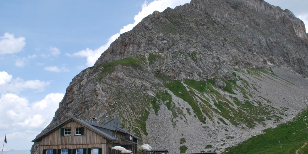 Obstanserseehütte mit Roßkopf