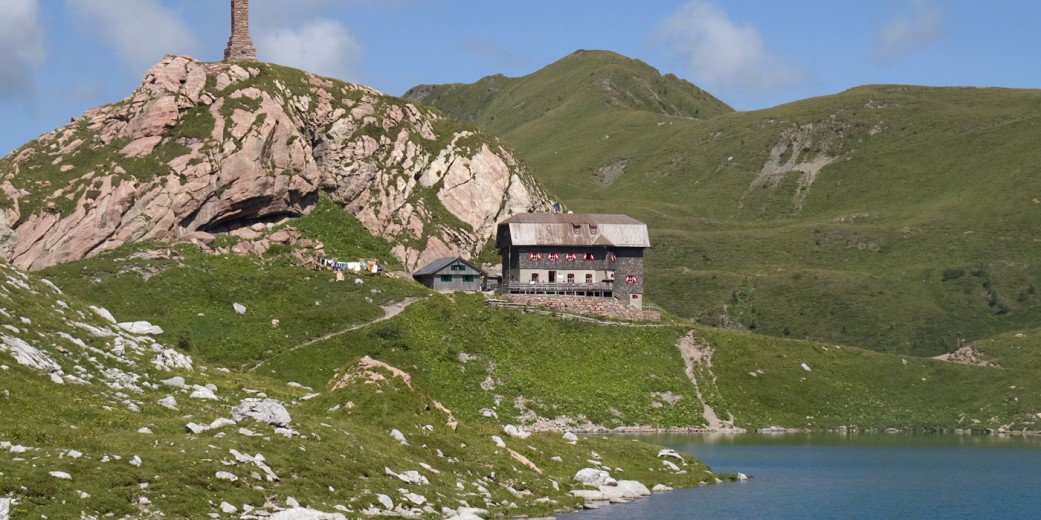 Wolayerseehütte am Karnischen Höhenweg